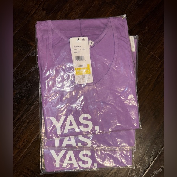 🏳️‍🌈 NWT! QE Yas Henny Tank - Picture 2 of 7